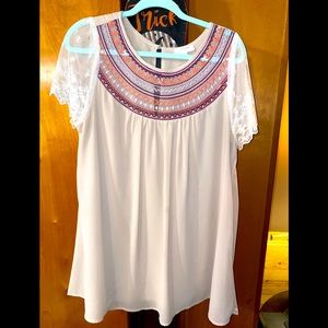 Umgee Cream with lace tunic